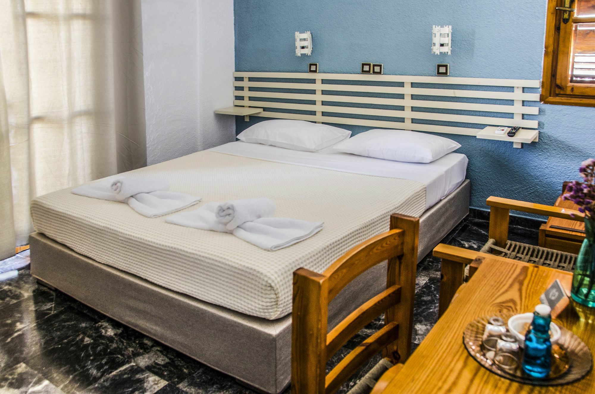 קאלאתאס Sunrise Apartments מראה חיצוני תמונה
