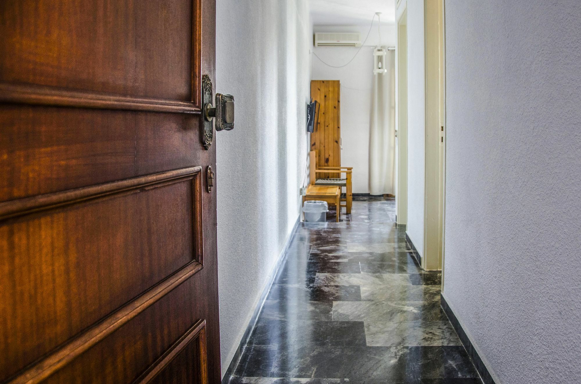 קאלאתאס Sunrise Apartments מראה חיצוני תמונה